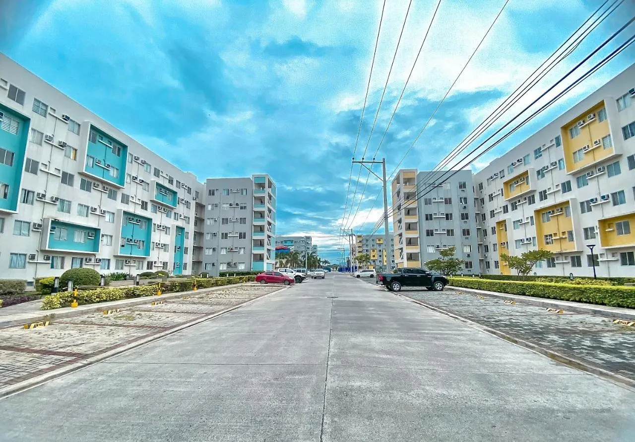 8 Spatial 2Br Condo Within The City With Pool, Wifi & Netflix Davao 0*,  Philippines