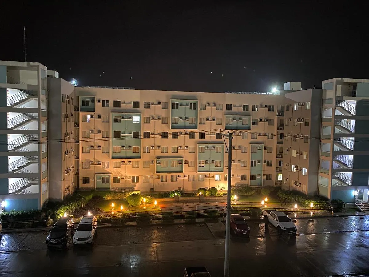 8 Spatial 2Br Condo Within The City With Pool, Wifi & Netflix Davao